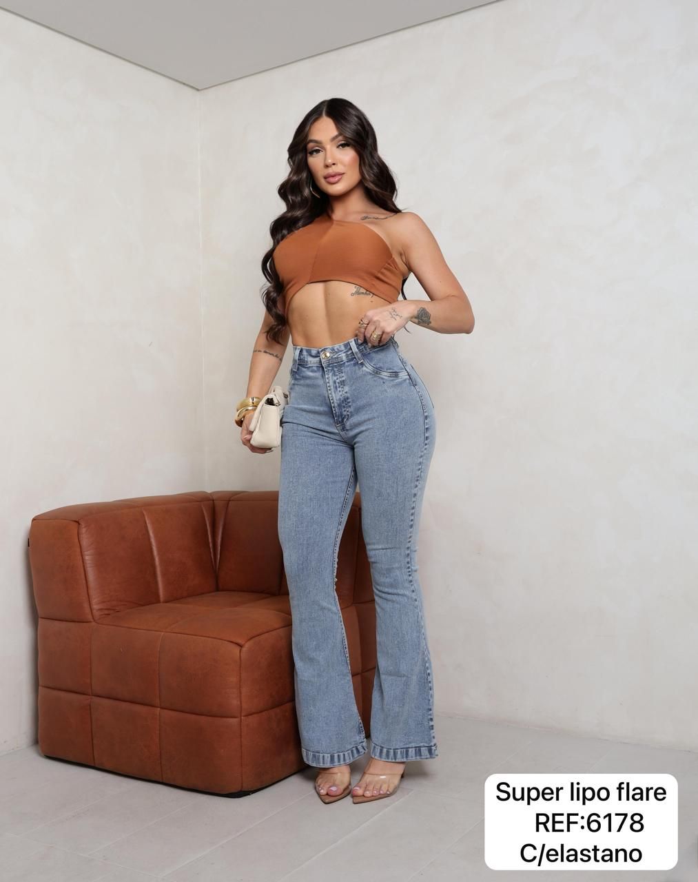 Jeans Modelo Flare con Faja Interior - Celeste